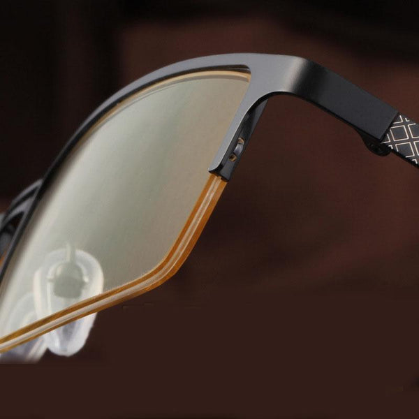 Optical Myopia Eyeglasses with Anti-Radiation Feature